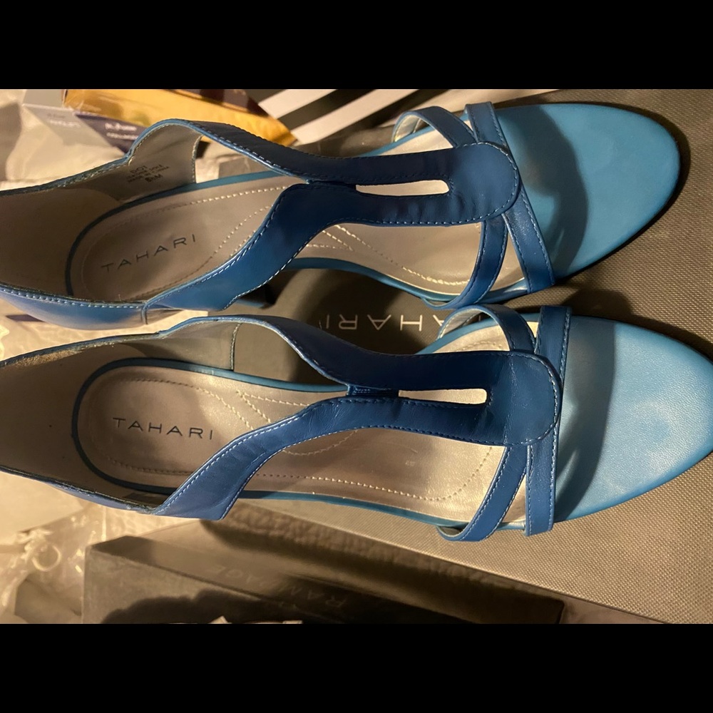 Tahari sandals